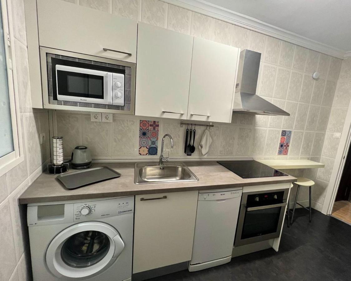 Holidays2Malaga 2 Bedroom Armengual De La Mota Close Shopping Center ภายนอก รูปภาพ