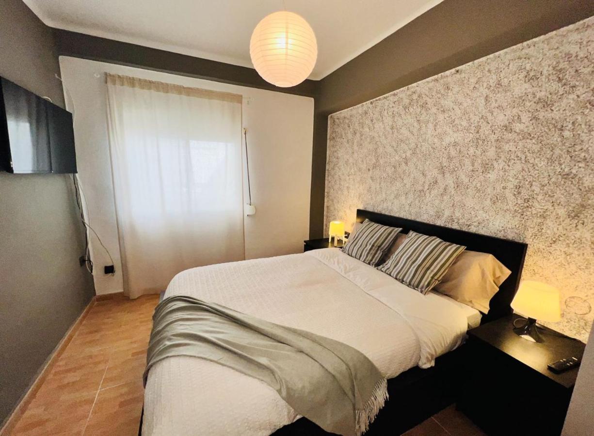 Holidays2Malaga 2 Bedroom Armengual De La Mota Close Shopping Center ภายนอก รูปภาพ