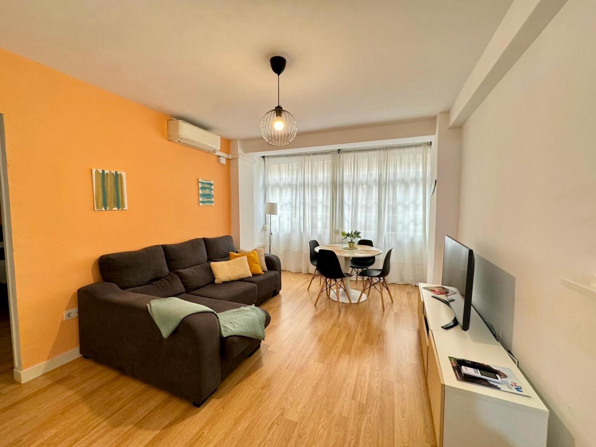 Holidays2Malaga 2 Bedroom Armengual De La Mota Close Shopping Center ภายนอก รูปภาพ