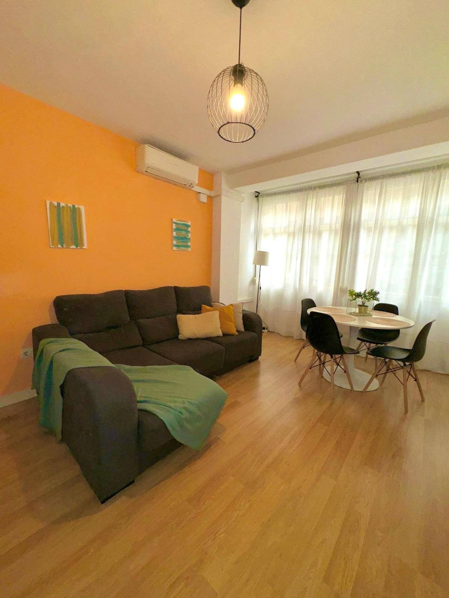 Holidays2Malaga 2 Bedroom Armengual De La Mota Close Shopping Center ภายนอก รูปภาพ
